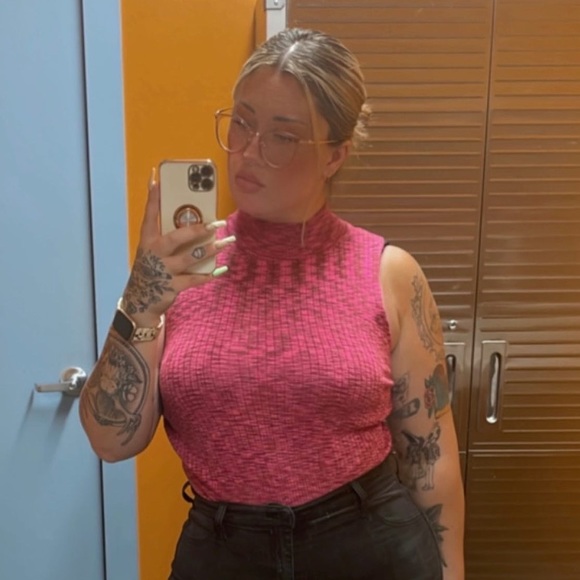 Meet your Posher, Bianca - Picture 3 of 3